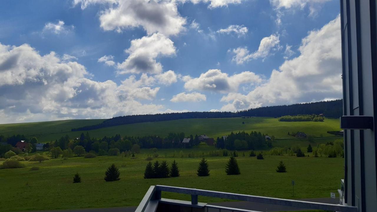 Mezonetovy Apartman Se Dvema Balkony A Vyhledem Loučná pod Klínovcem 외부 사진